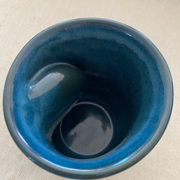 2005 Neher Clay In Motion Hand Warmer Pottery Mug Right Handed Signed Blue Green - Picture 7 of 8